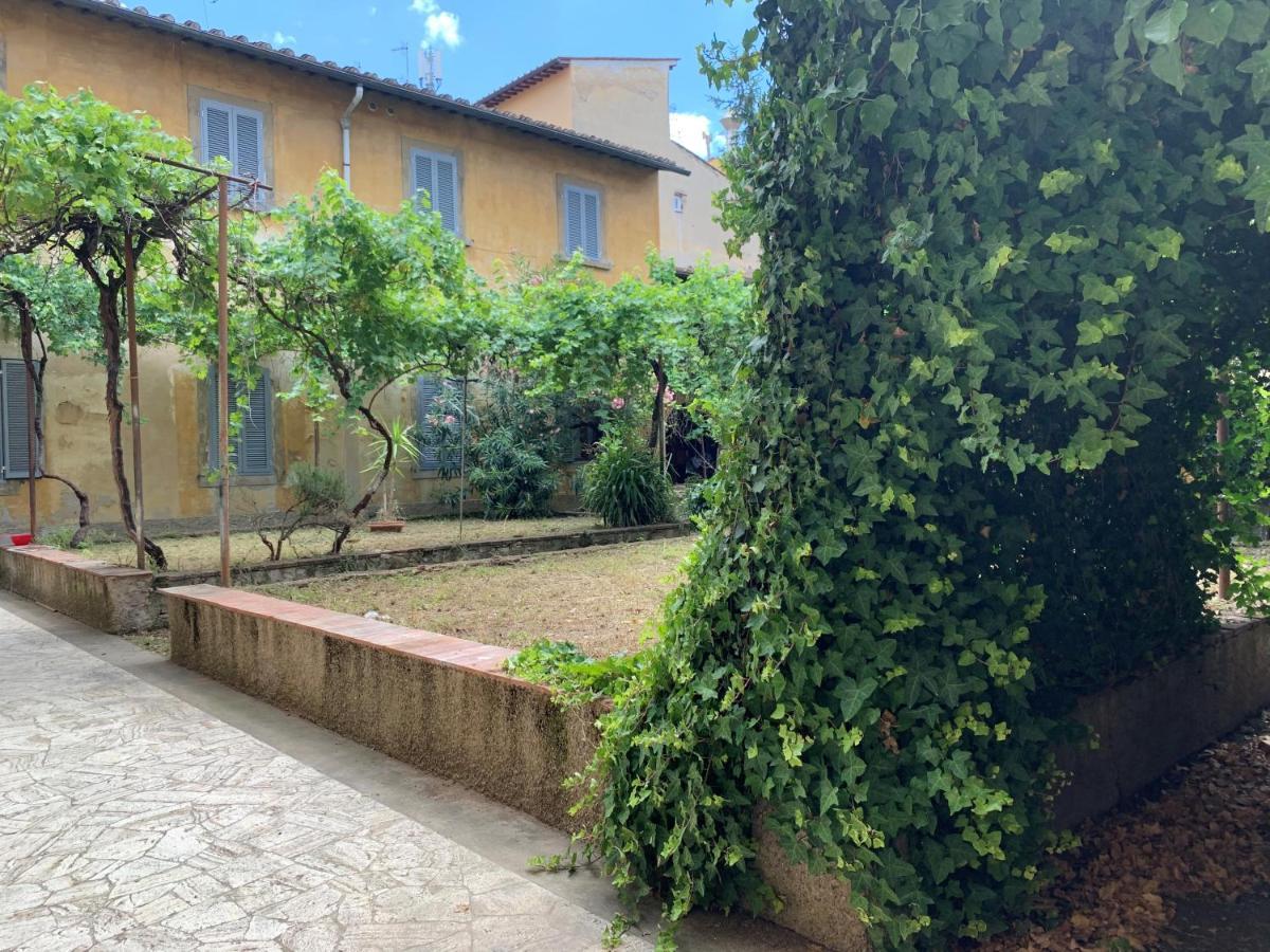 New Generation Hostel Florence Center Excellent Location The Right Alternative To Luxury Hotels A Few Steps From The Ponte Vecchio Surrounded By Restaurants And Clubs And Offers Opportunities For Shopping Free Wi-Fi Kitchen Garden Экстерьер фото