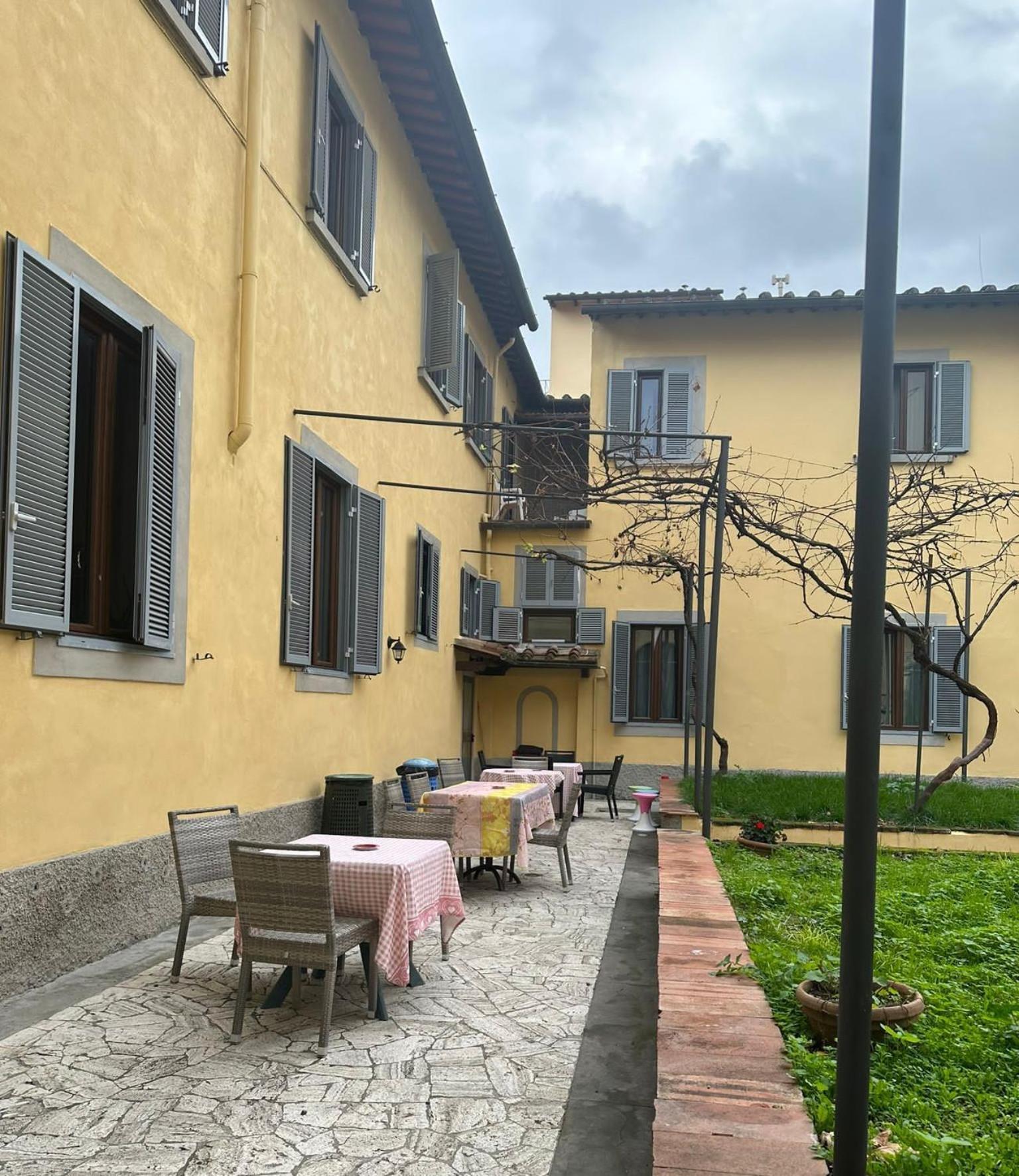 New Generation Hostel Флоренция Экстерьер фото