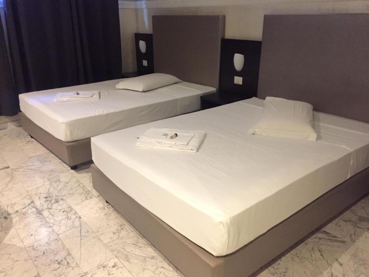 New Generation Hostel Флоренция Экстерьер фото